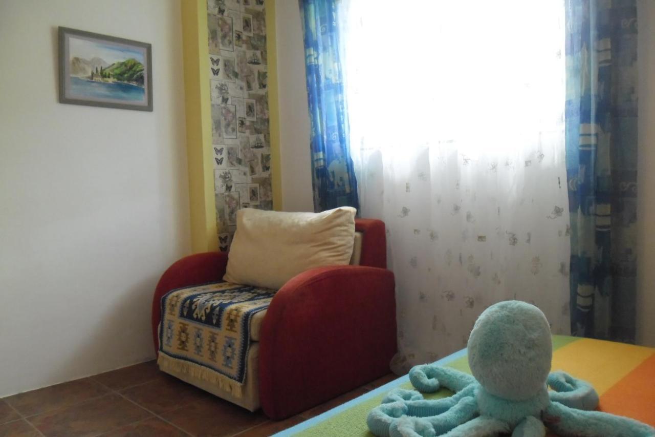 Family Apartment Garden And Sea Petrovac Exterior foto