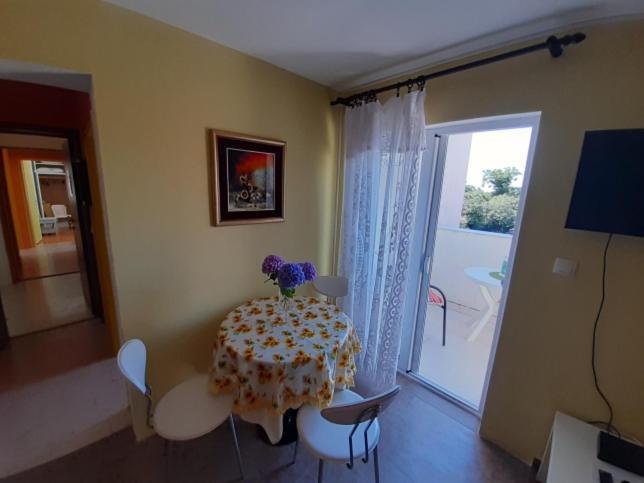 Family Apartment Garden And Sea Petrovac Exterior foto